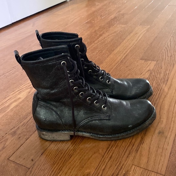 Frye - Picture 3 of 8